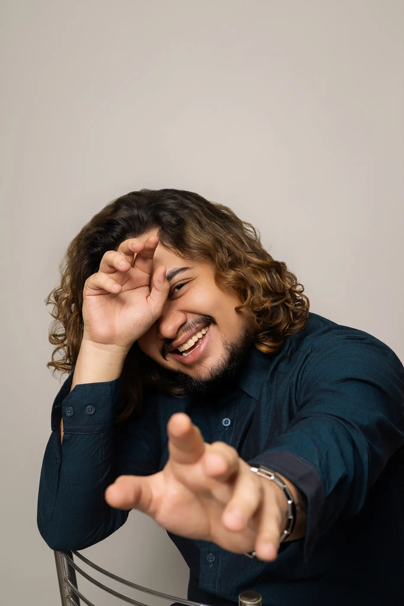 Jonathan Costa em composição editorial